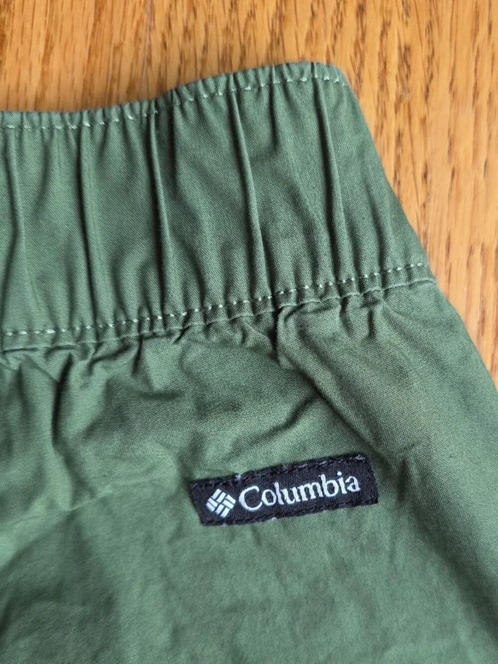 Columbia Boys Pull On Shorts | Medium 10-12 | Army Green Quick Dry Elastic Waist